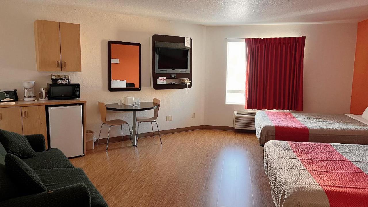 Motel 6-Regina, Sk ภายนอก รูปภาพ
